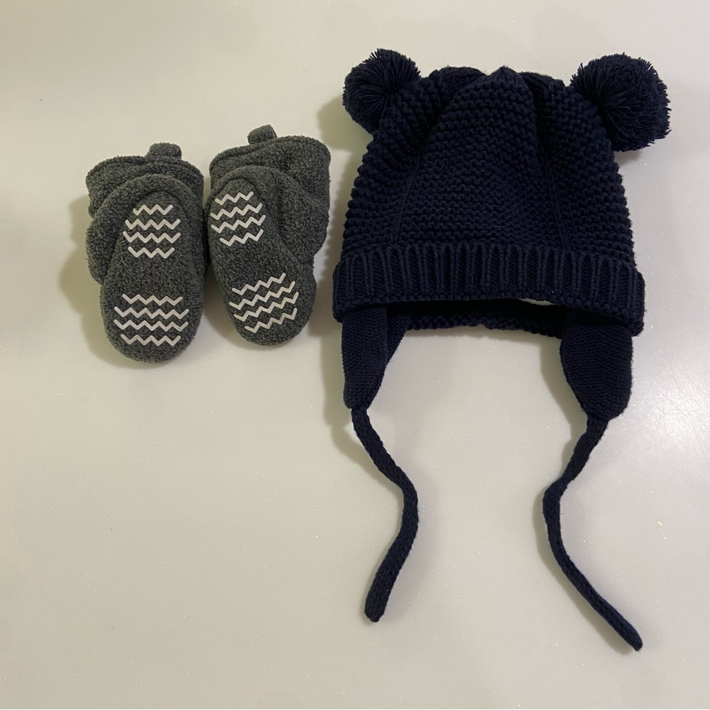 Baby Navy Knit Pom Pom Hat and Gray Velcro Sock Booties Set 0-6 months